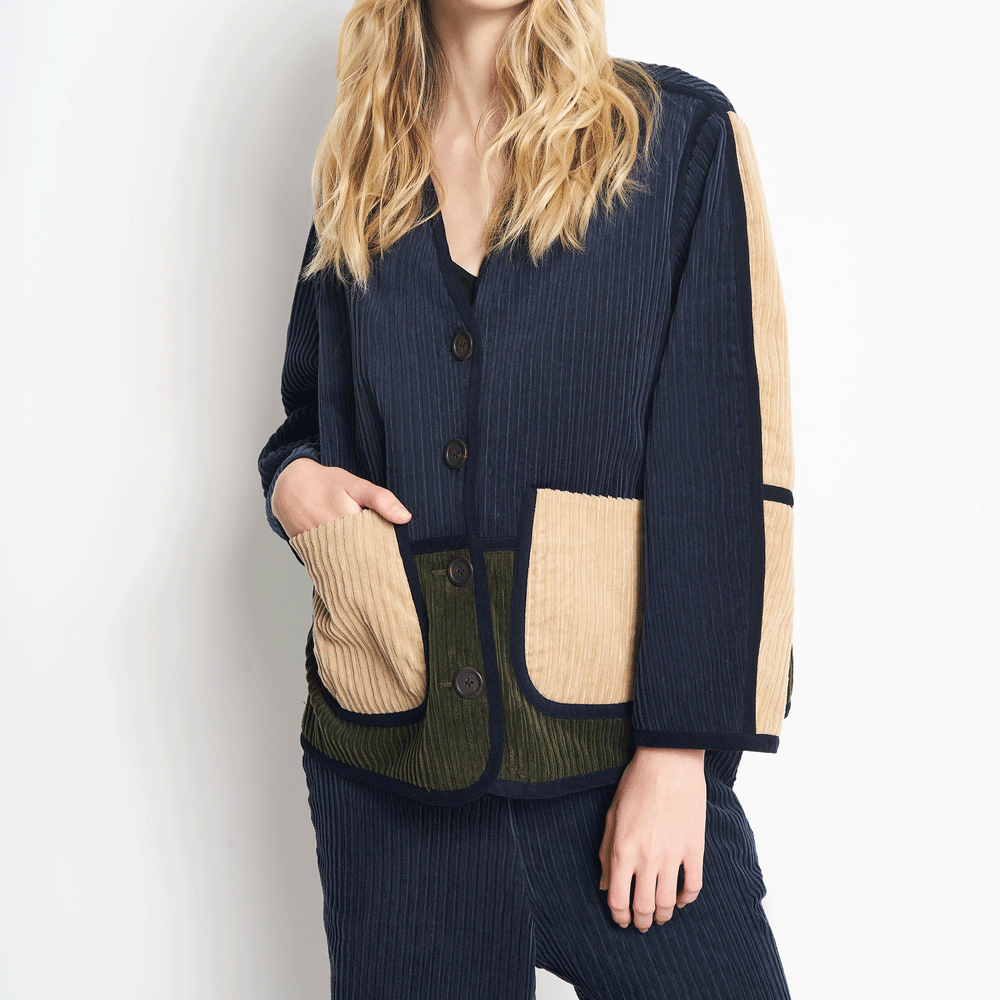
                  
                    3.141 PATCHED JACKET
                  
                