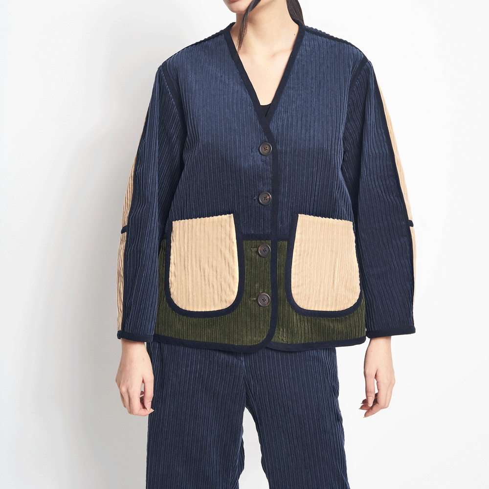 
                  
                    3.141 PATCHED JACKET
                  
                
