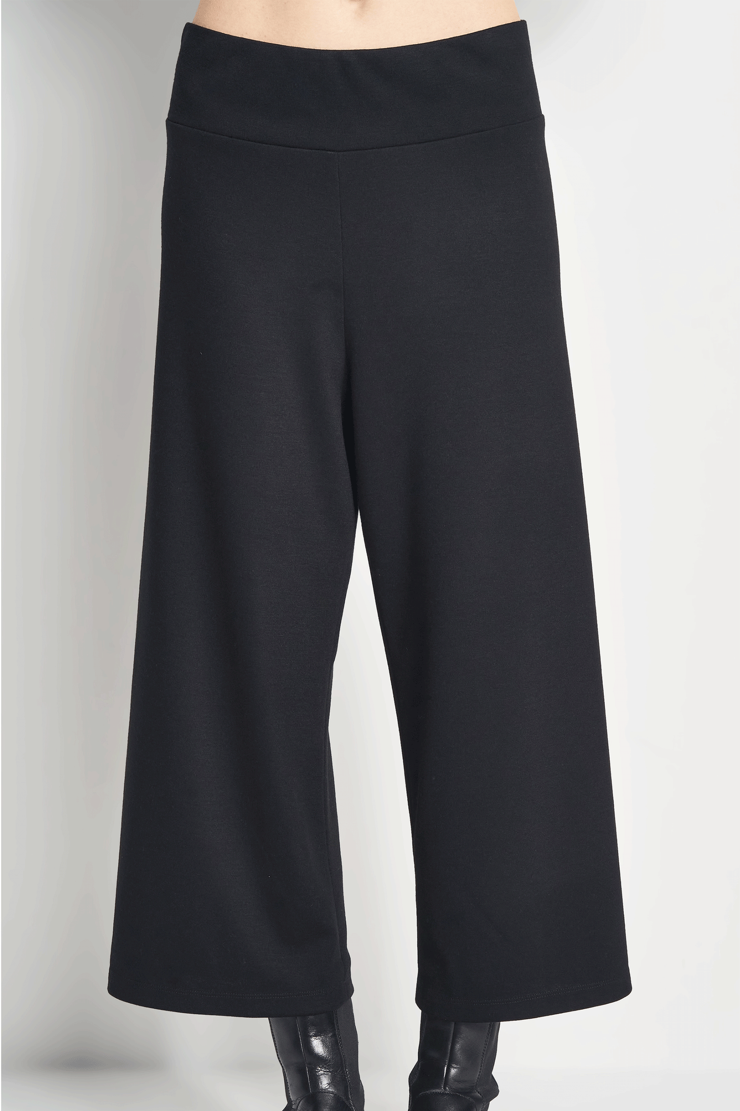 
                  
                    3.1415 RECTANGULAR PONTI PANTS
                  
                