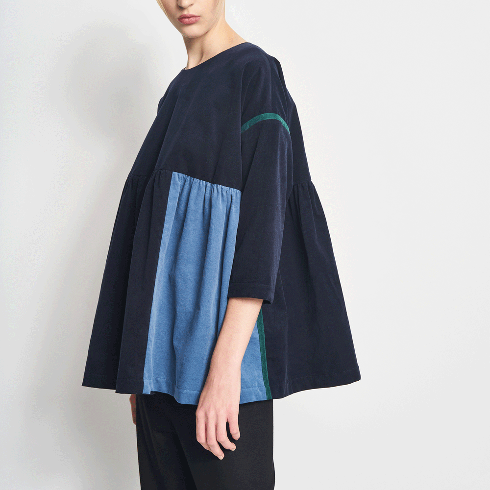 
                  
                    3.14159 SMOCK-A-BLOCK TOP I
                  
                
