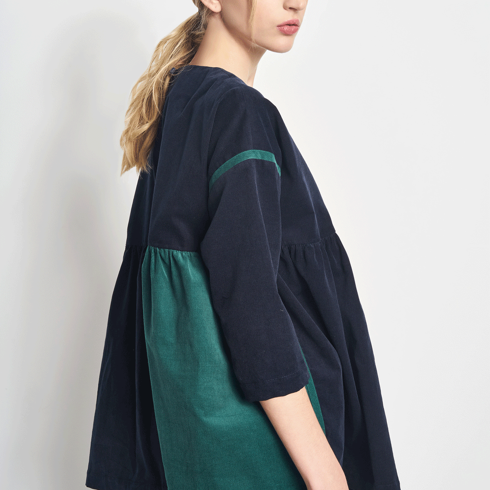 
                  
                    3.14159 SMOCK-A-BLOCK TOP I
                  
                