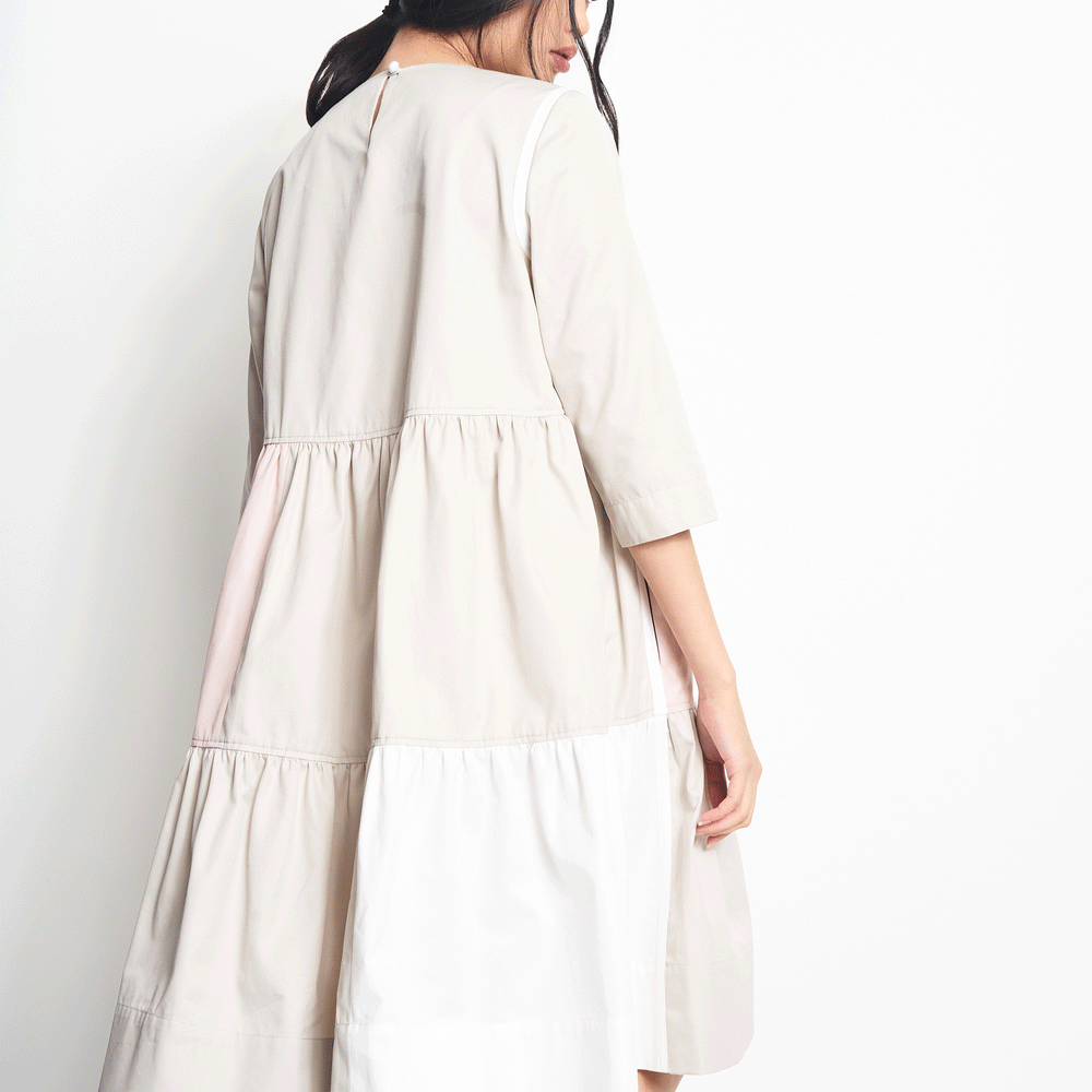 
                  
                    3.141592653 GEOMETRIC DRESS II
                  
                